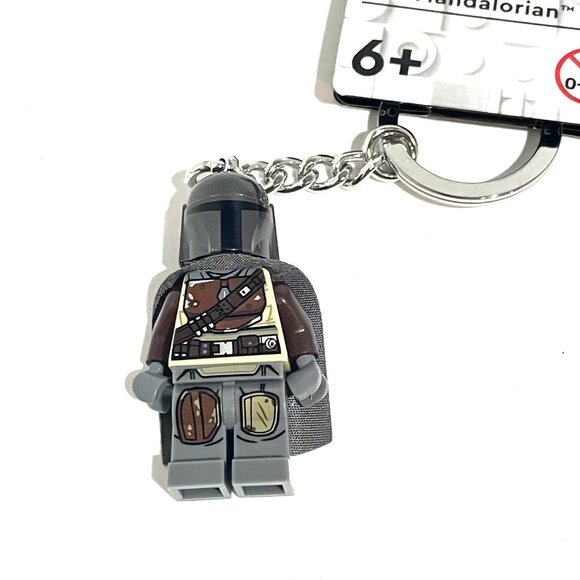 LEGO 854124 STAR WARS THE MANDALORIAN MINIFIGURE KEYCHAIN NWT in Hand - Picture 2 of 6